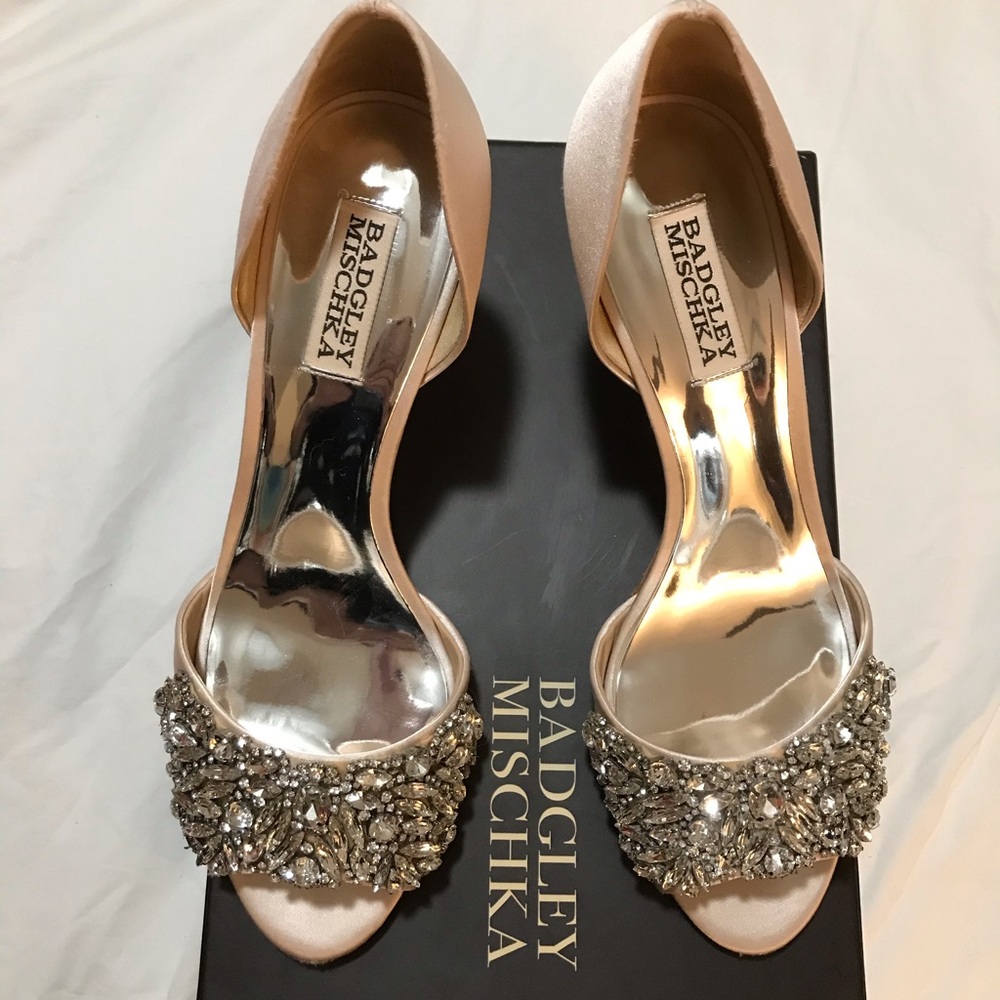 Badgley Mischka Light Pink D’Orsays Size 8.5
